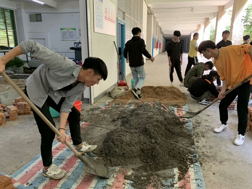 2.砌磚1.jpg 2.砌磚1.jpg